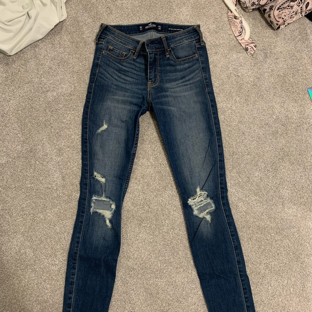 Hollister low rise super skinny jeans